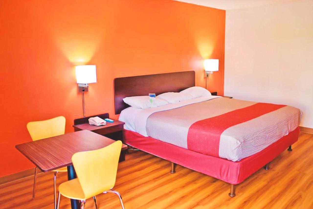 Key Inn Macedonia Esterno foto